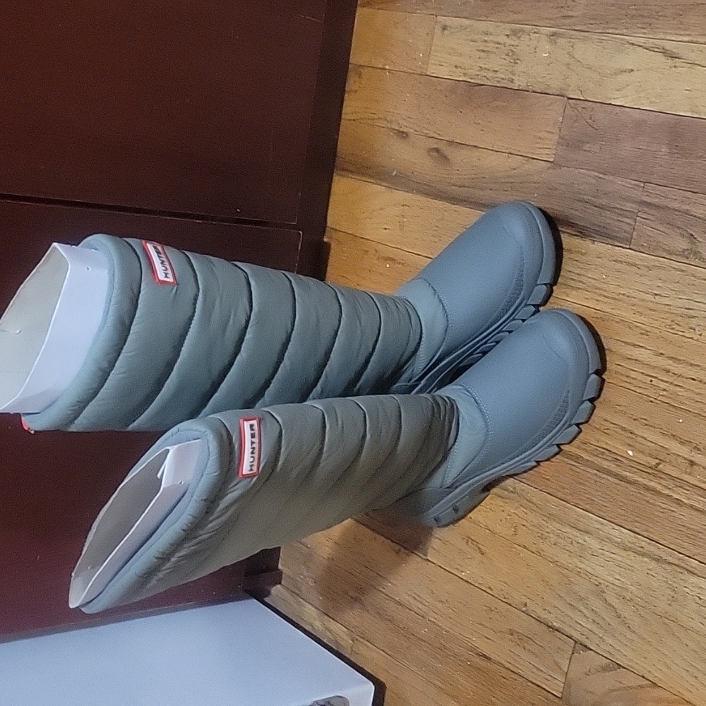 Hunter Boots - Picture 2 of 9